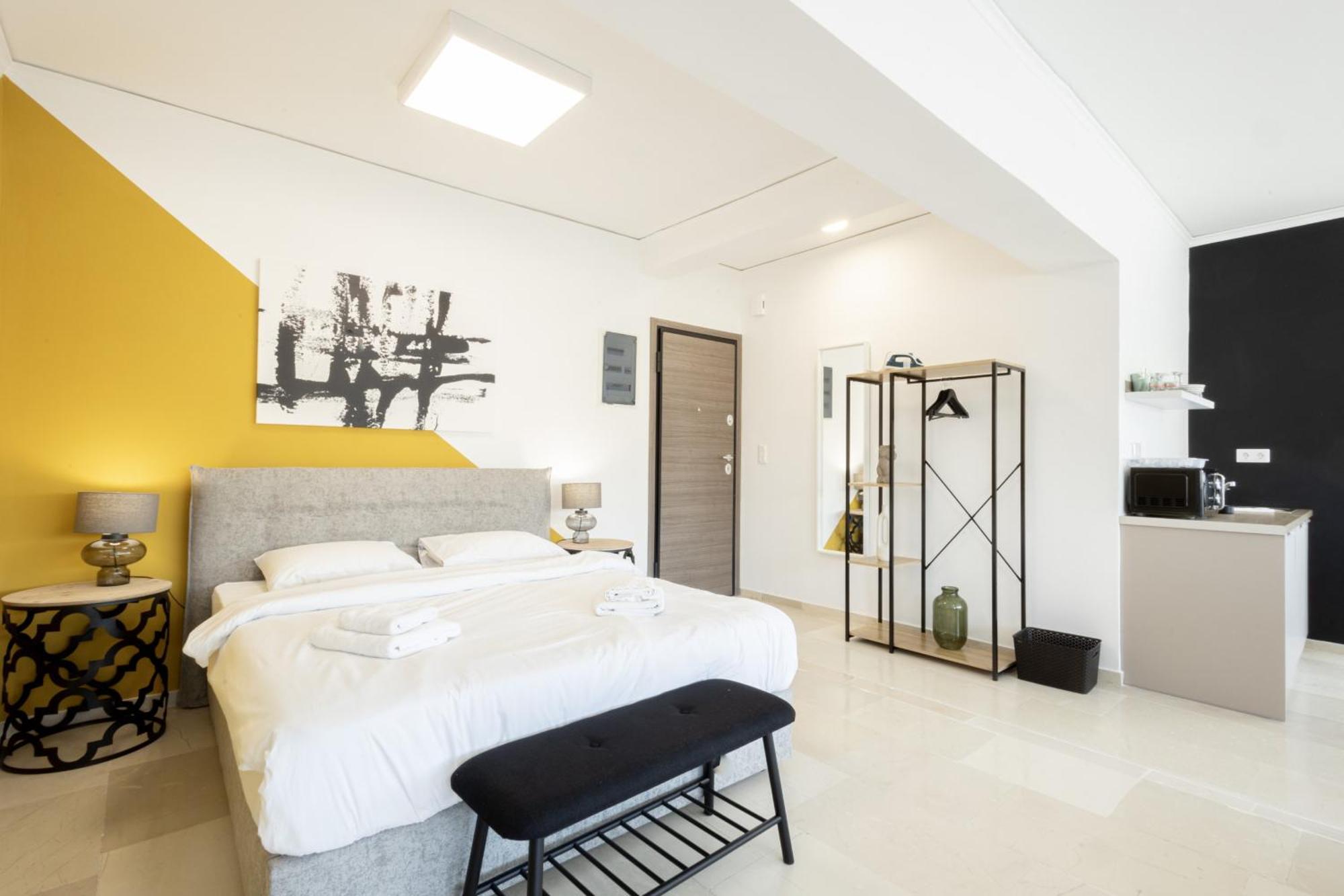 Apartment Spacious Urban Retreat 2-bedroom Haven For 8 *